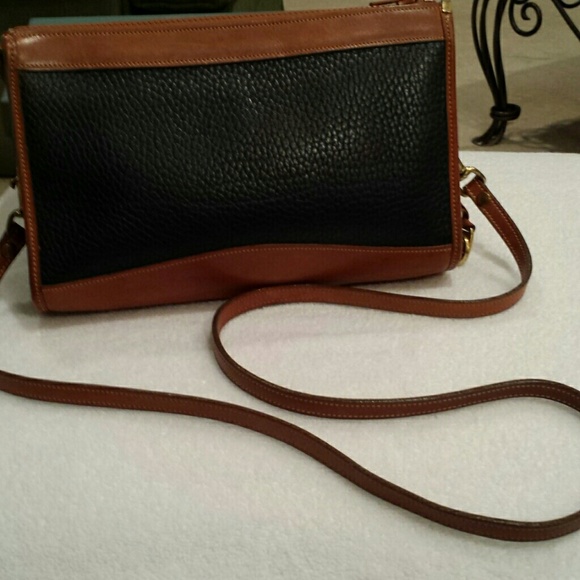 SOLD****Dooney Burke Shoulder Bag Navy - Picture 7 of 8